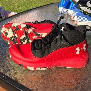 Boys Under Armour shoes